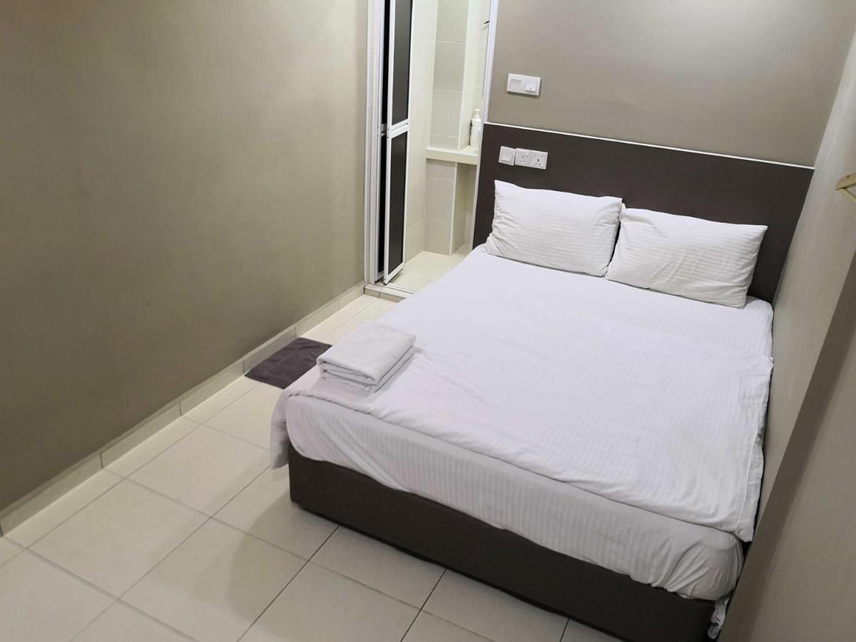 Tropika Garden Hotel Johor Bahru Exterior foto